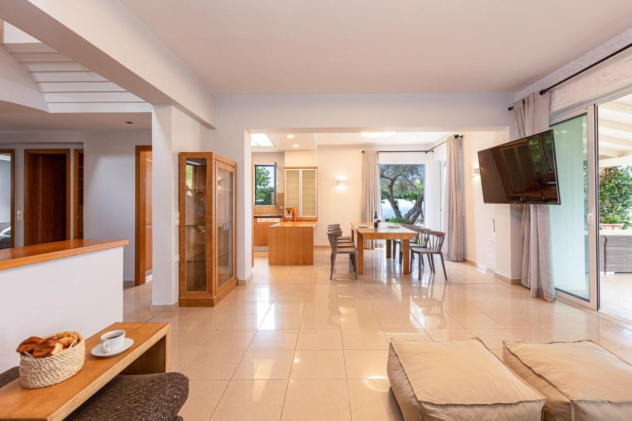 Thetree Villa, With Heated Pool & Spa Whirlpool Gallos Luaran gambar